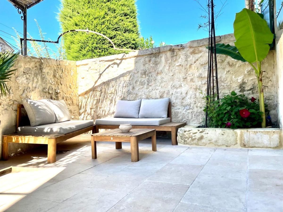 Maison De Village Fontvieille Exterior photo